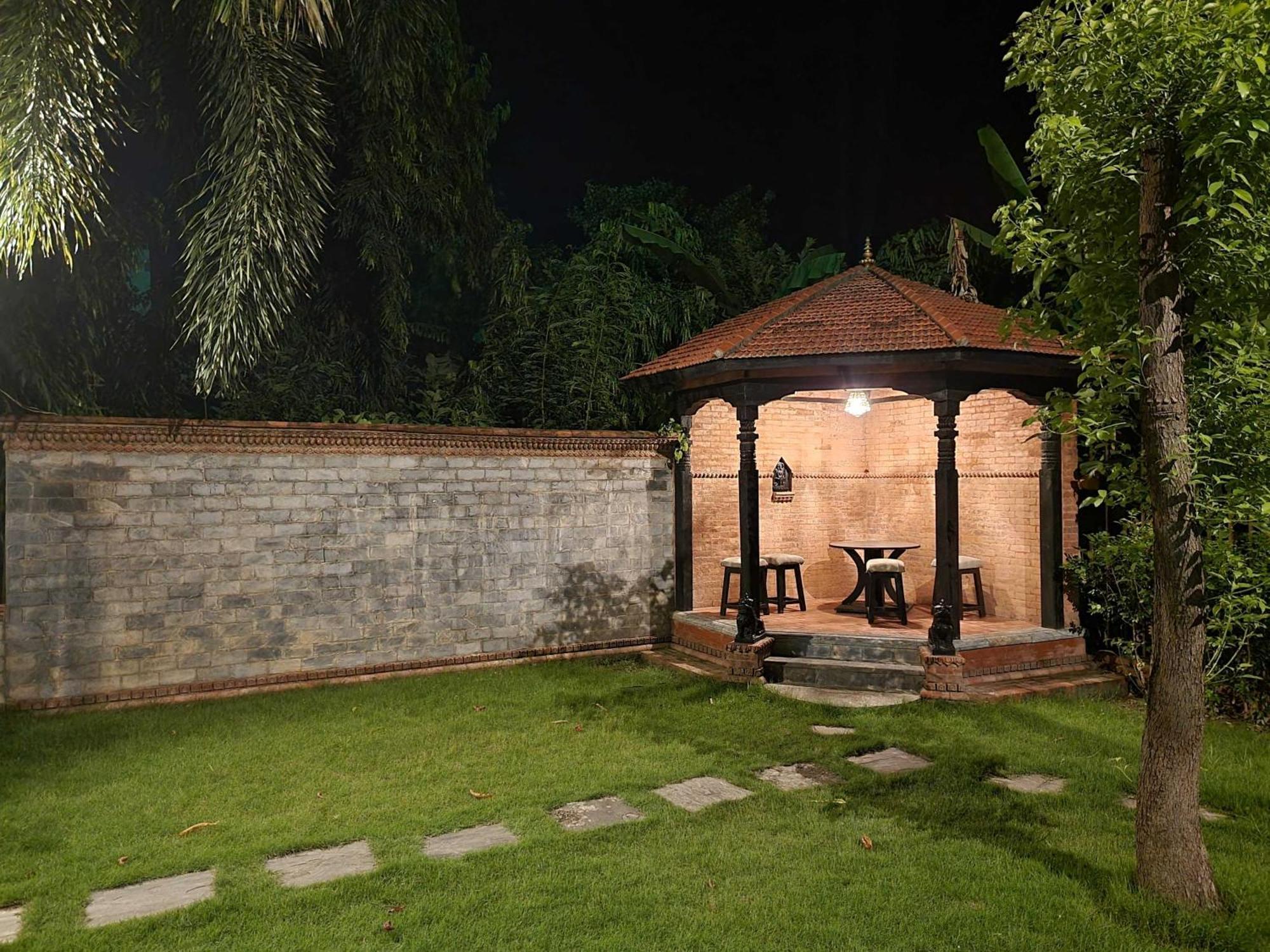 Hotel Ananda Inn Rummindei Exterior photo